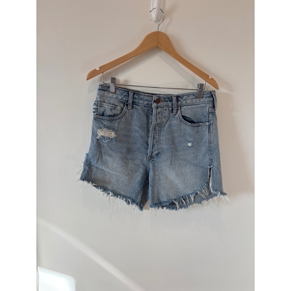 Free People Denim‎ Cut Off Shorts Distressed Frayed Hem Light Wash Size 26
